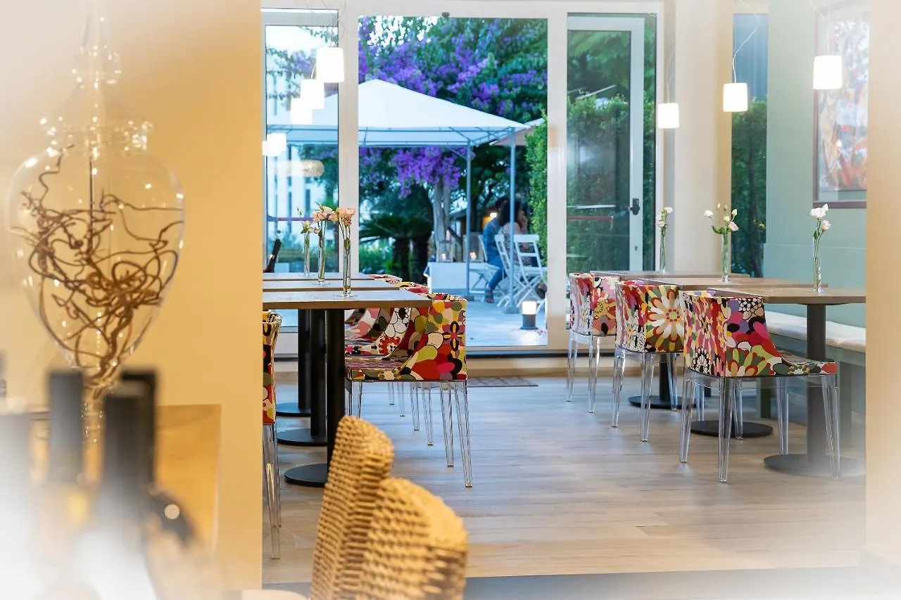 Blu Hotel Lavagna 3*,  İtalya