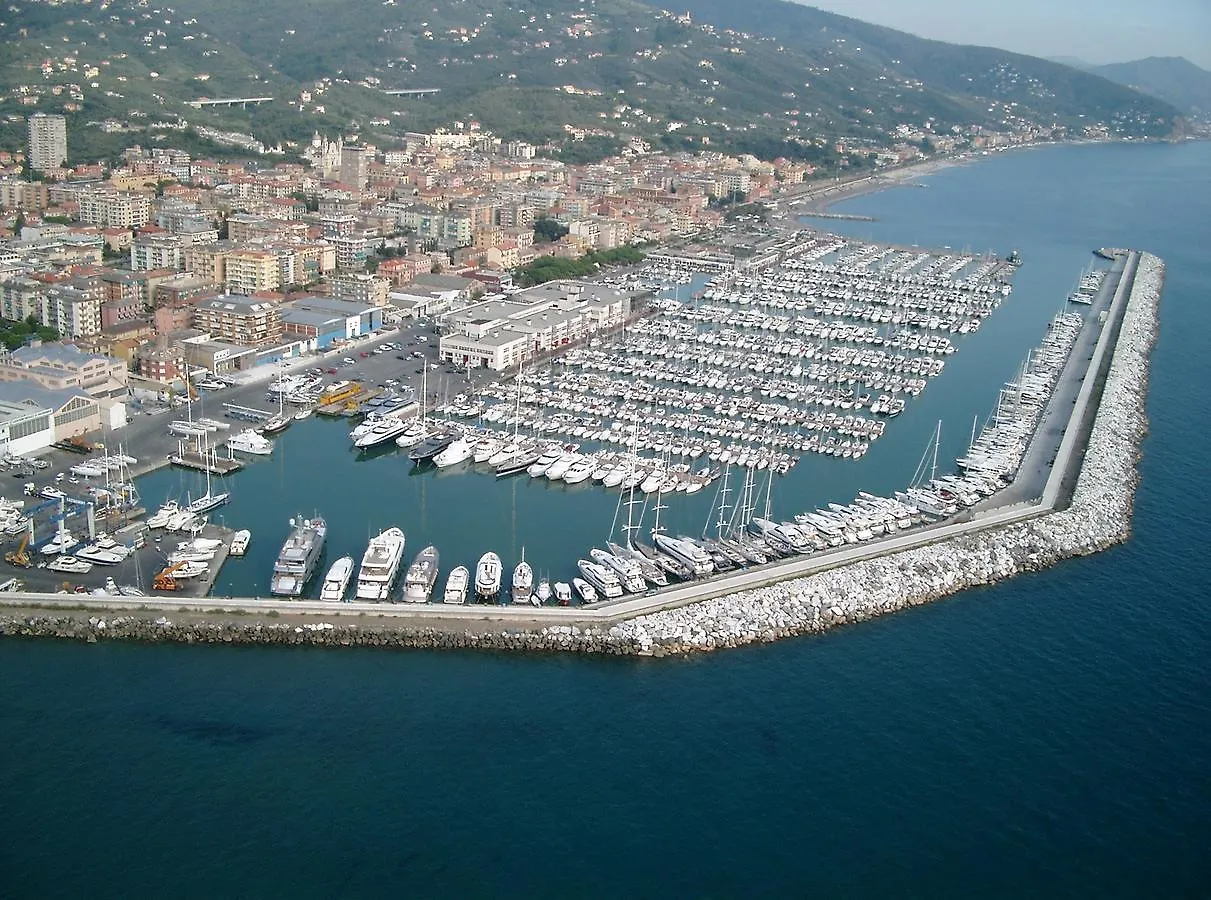 Blu Hotel Lavagna 3*,  Italie
